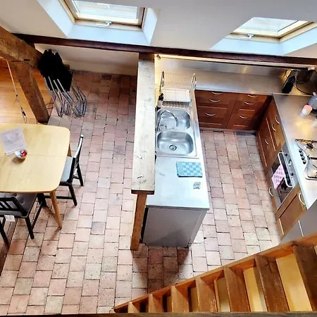 Alberzh - Authentique Et Vue Cathedrale Apartamento